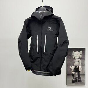 Arc'teryx Alpha SV Jacket | Black Waterproof Outdoor Mountaineering Coat